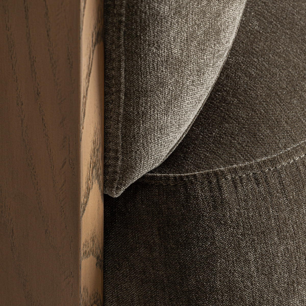 AURONZO ARMCHAIR
