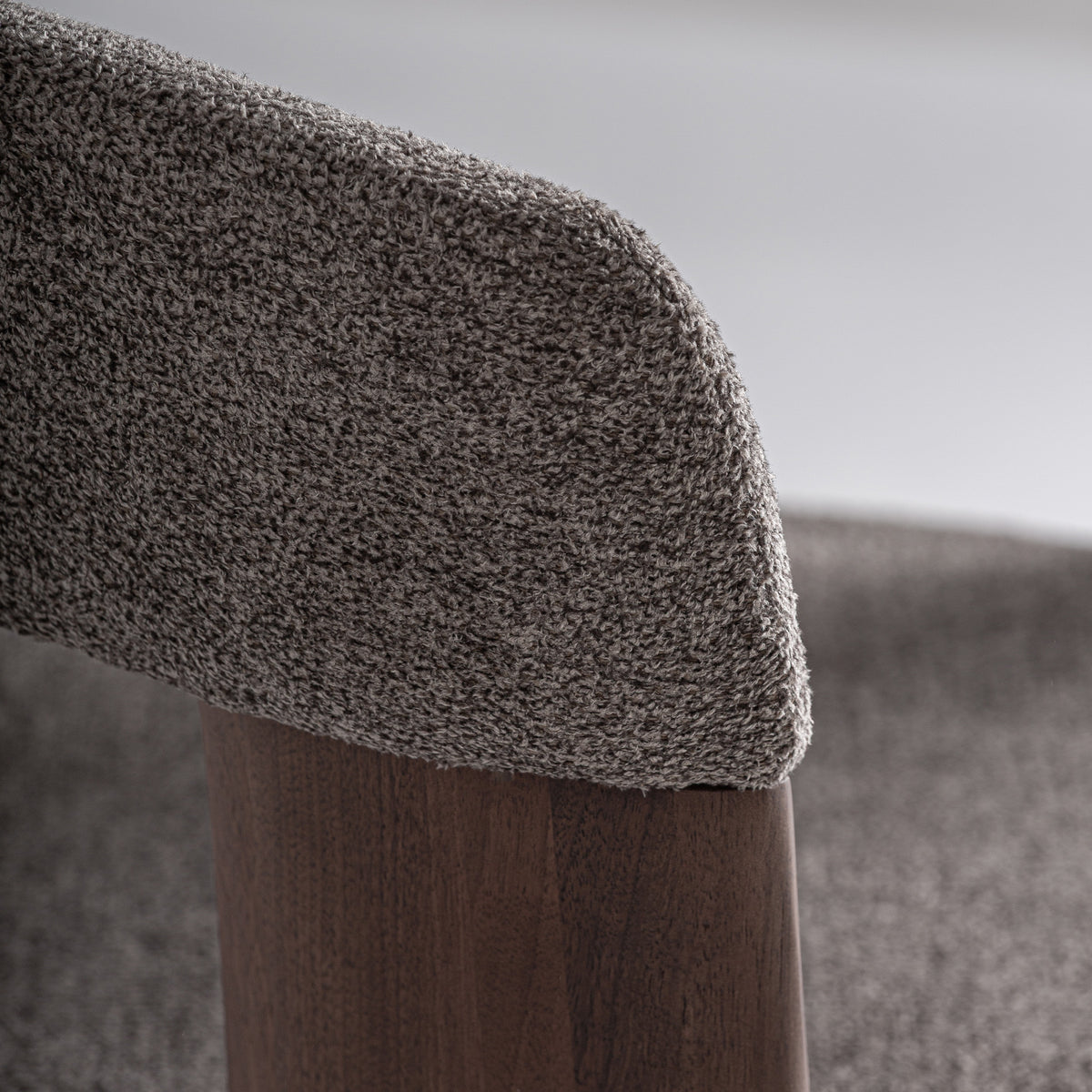 DEVILLAC CHAIR