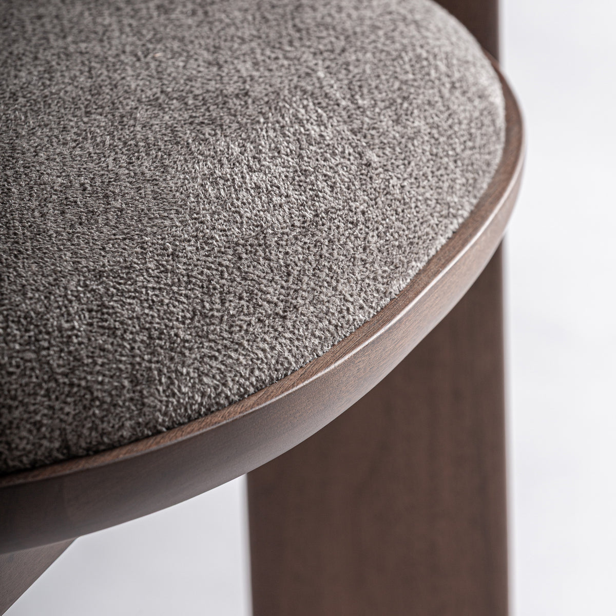 DEVILLAC CHAIR