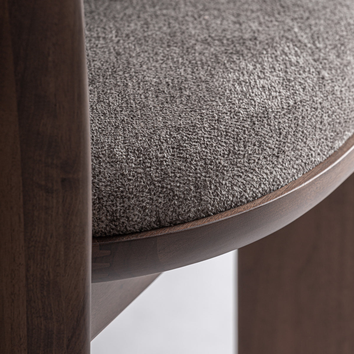 DEVILLAC CHAIR