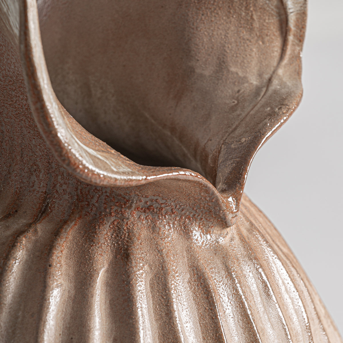 LAIS VASE