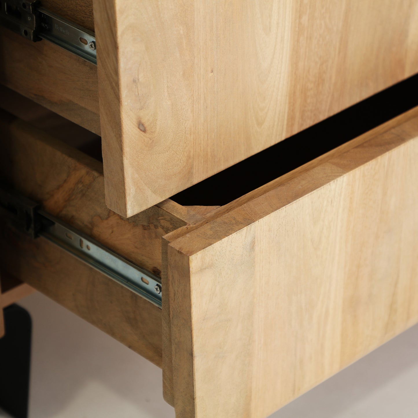 ALASSIO CHEST OF DRAWERS