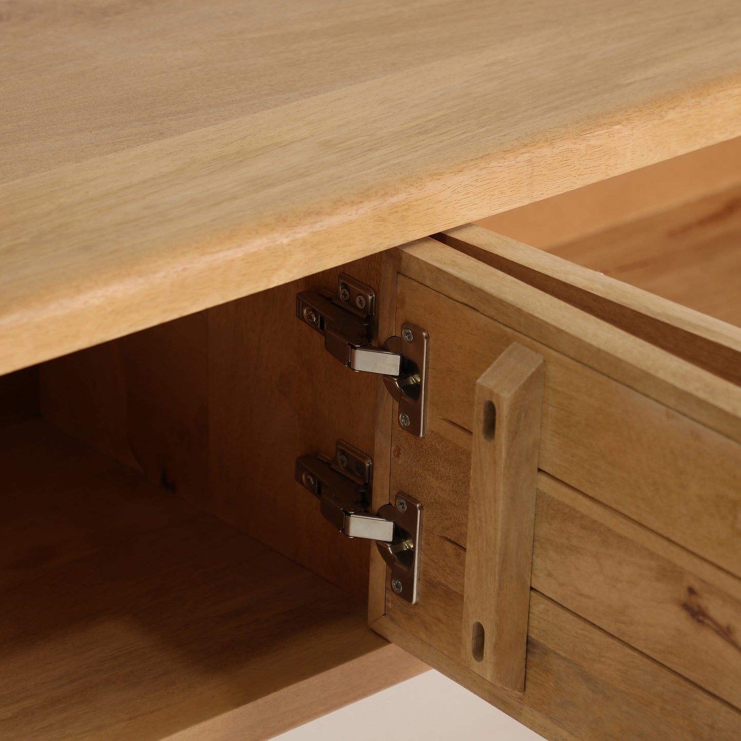 LATTES TV STAND