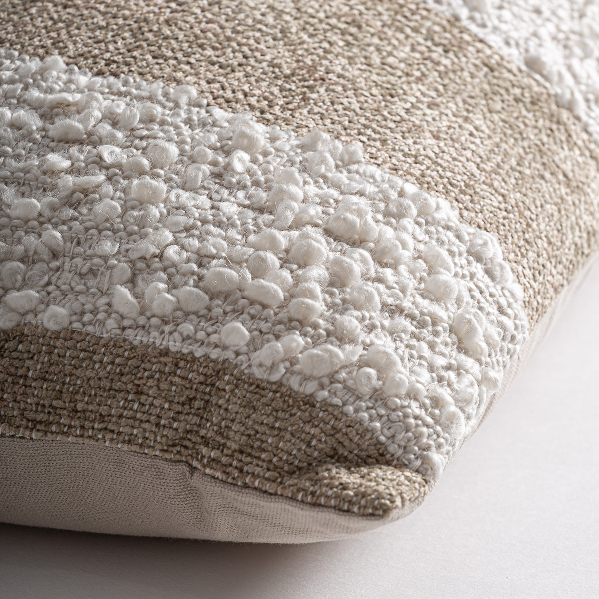 NEYMAN CUSHION
