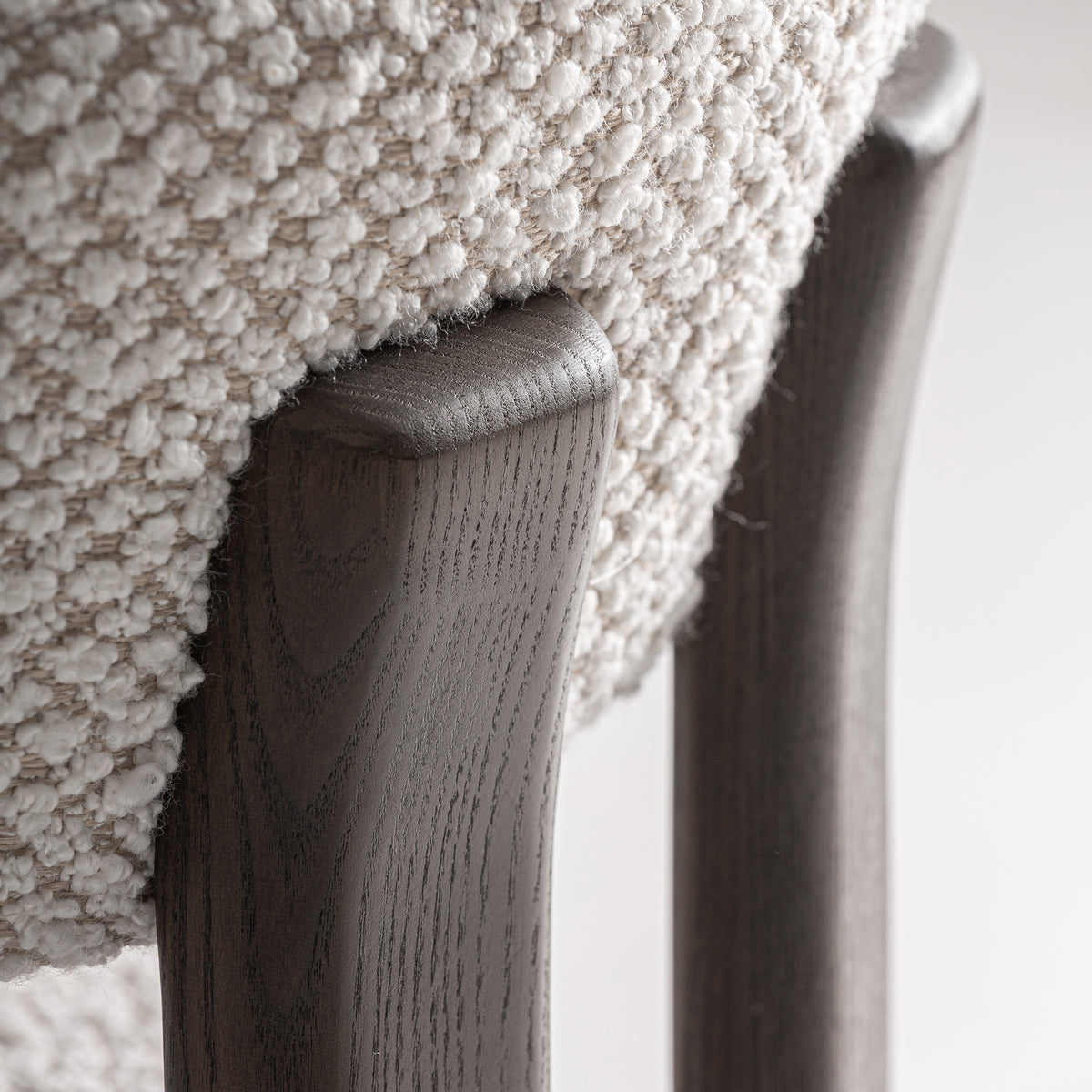 KELAN ARMCHAIR