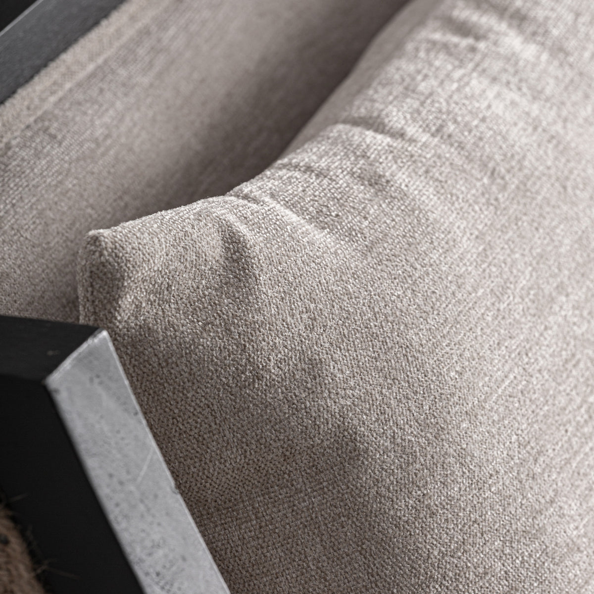 SEYCHES ARMCHAIR