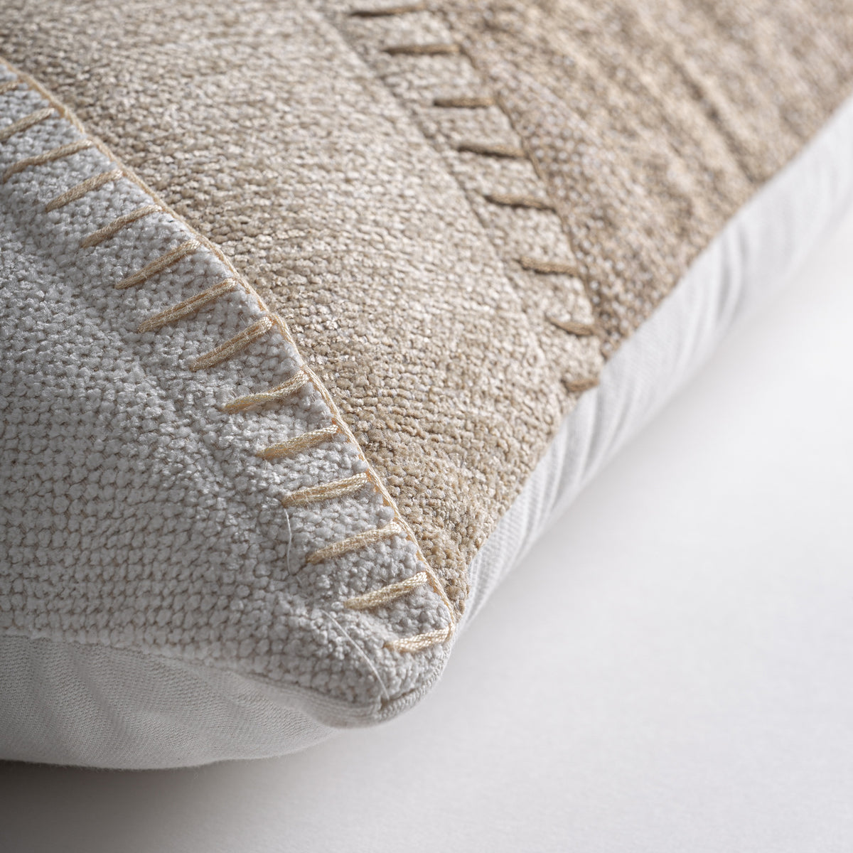 LIKEN CUSHION