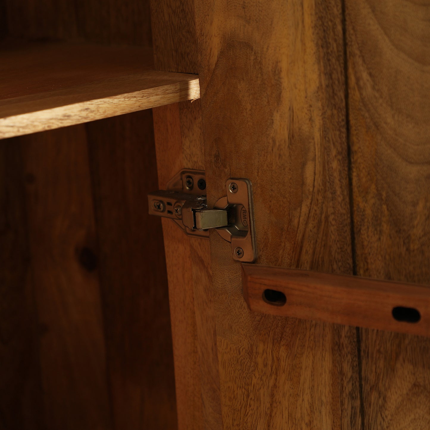 CROUY WARDROBE