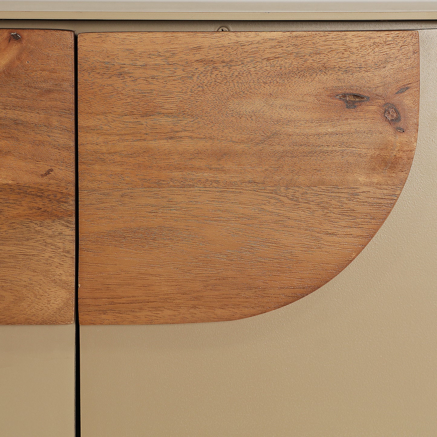 IZAGRE WARDROBE