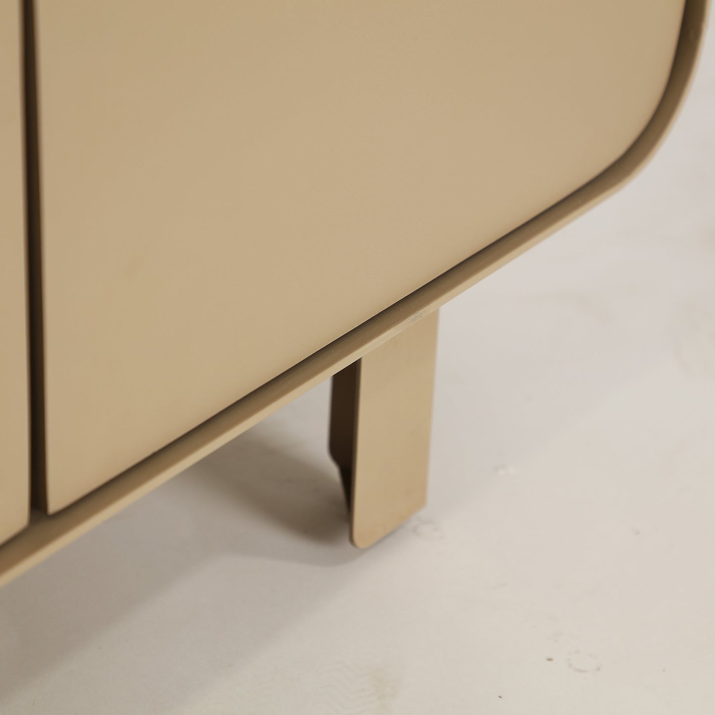 IZAGRE WARDROBE
