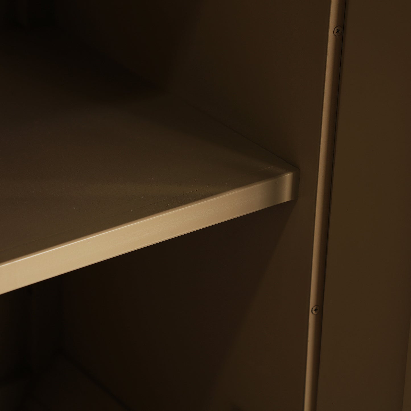 IZAGRE WARDROBE