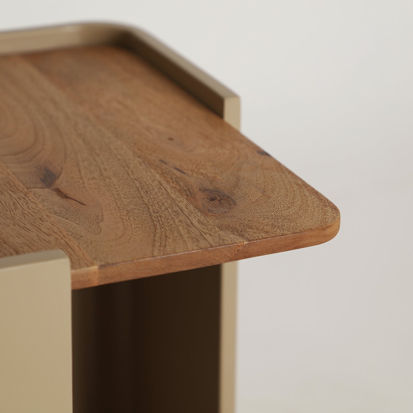 IZAGRE SIDE TABLE