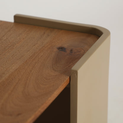 IZAGRE SIDE TABLE