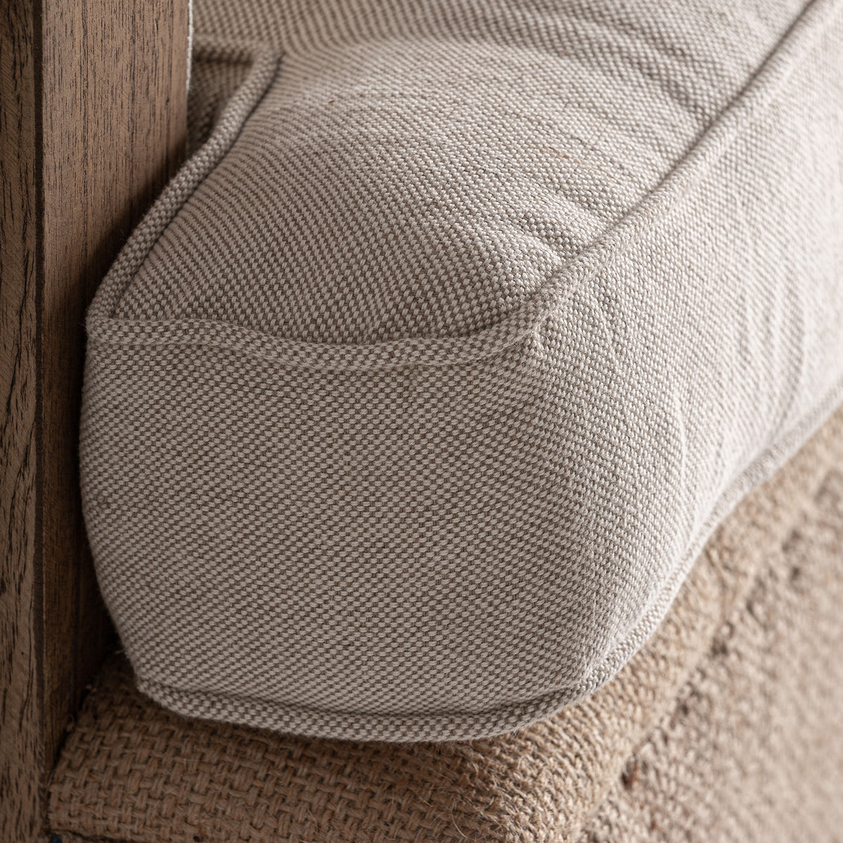 ARBAZ ARMCHAIR